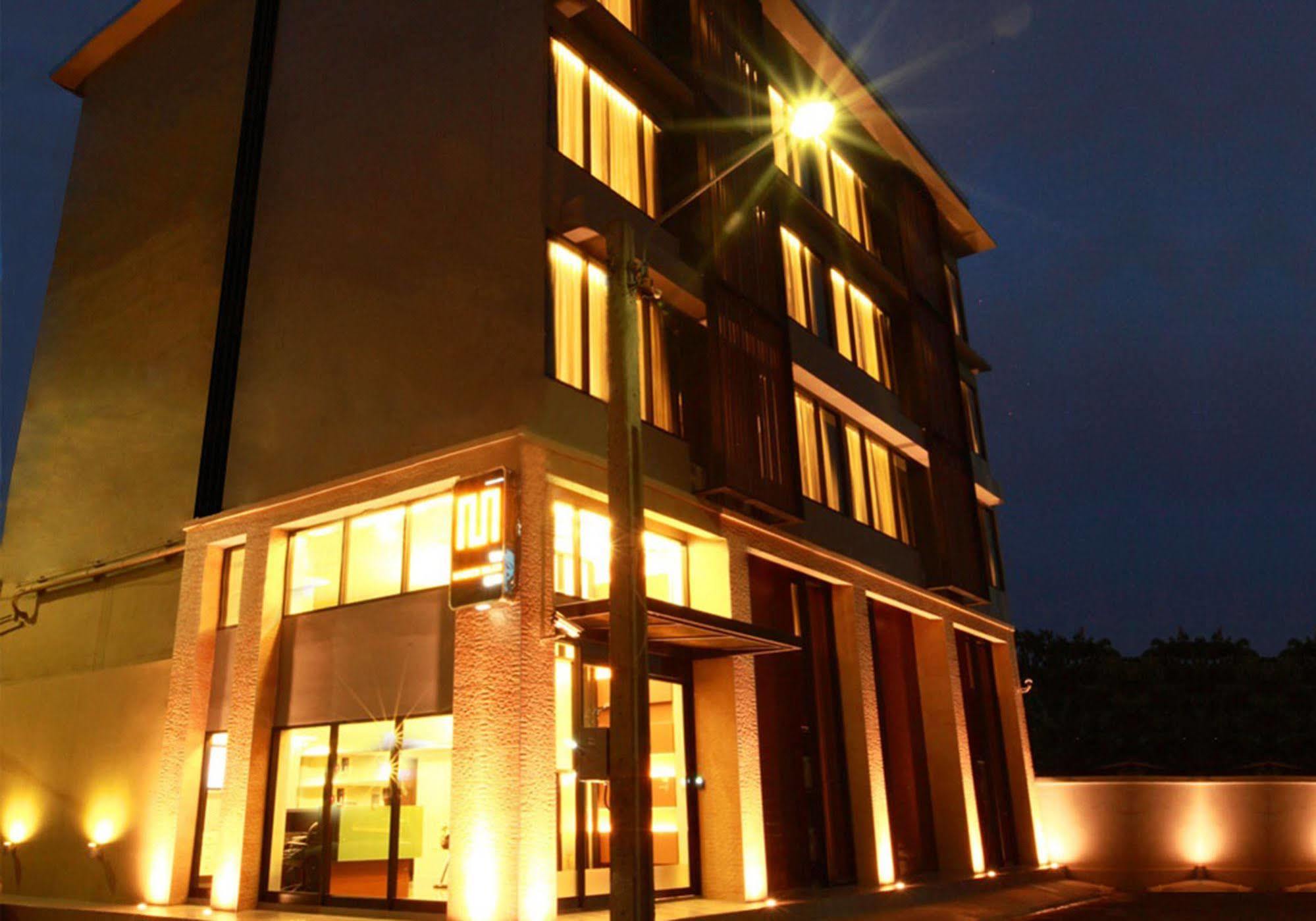 The Bangkok Major Suite Eksteriør billede